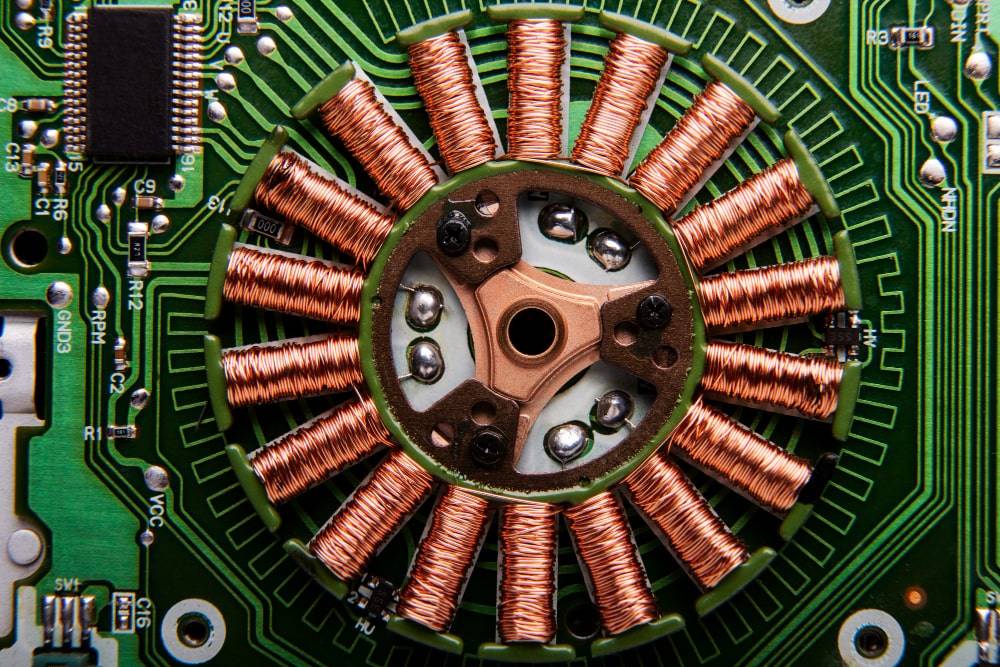 17160flat-lay-circuit-board-close-up-min.jpg